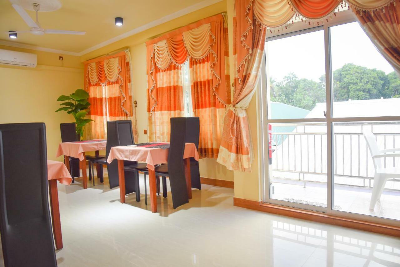 Nalaveshi Inn Huraa Exterior foto